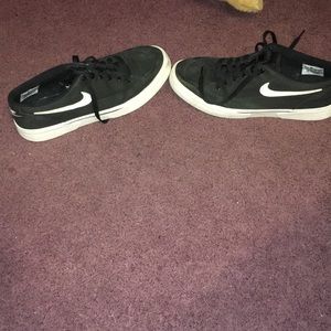 Nike Low Skateboard/Sports Shoes